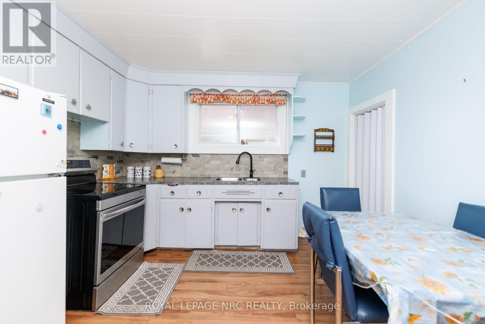 56 Beech Street Property Photo 12