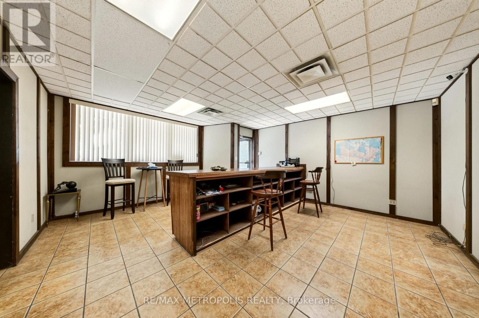 358-374 Shepherd Street W Property Photo 7