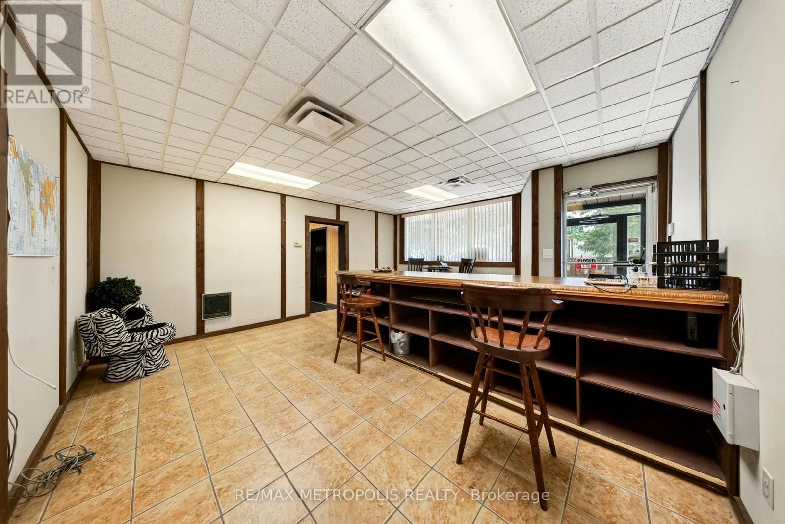 358-374 Shepherd Street W Property Photo 8