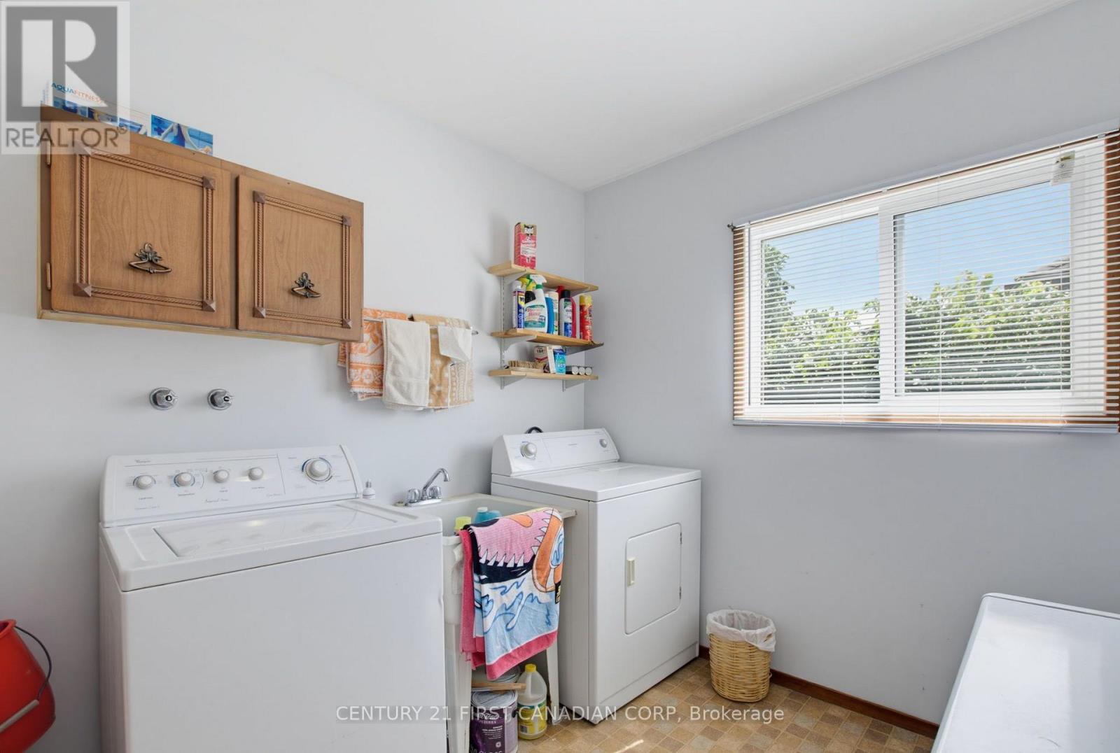 444 Forest Lawn Avenue Property Photo 13