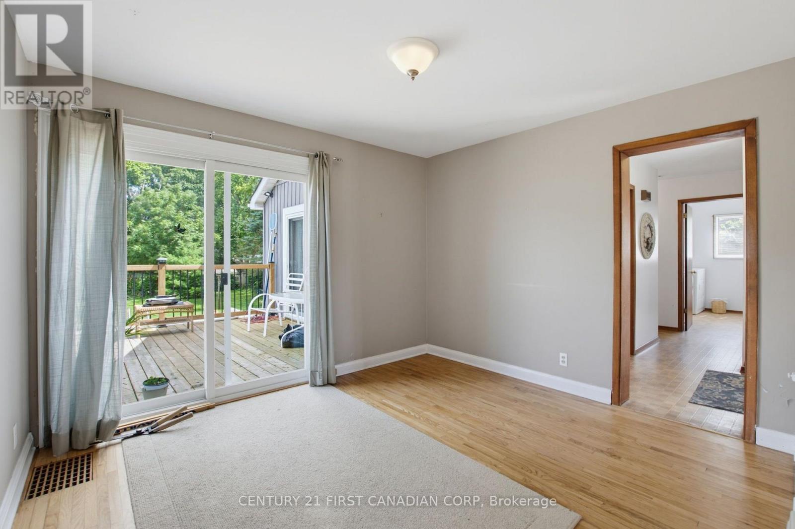 444 Forest Lawn Avenue Property Photo 20