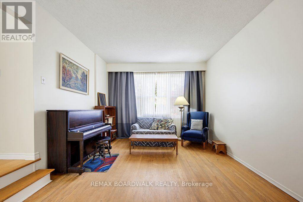 29 Southpark Drive Property Photo 8