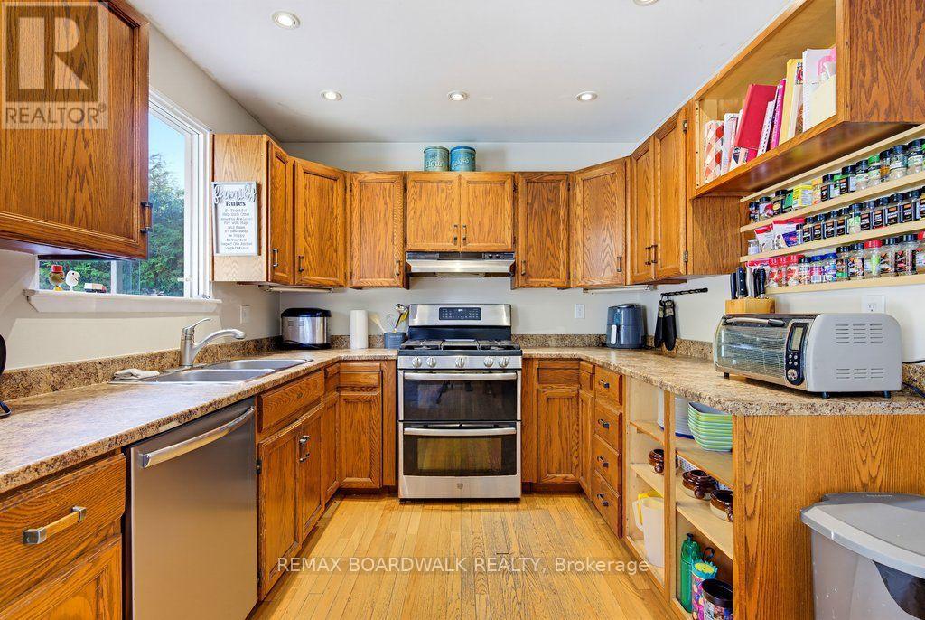 29 Southpark Drive Property Photo 11