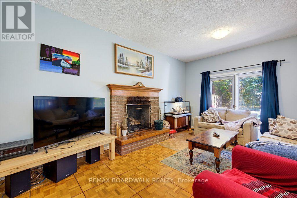 29 Southpark Drive Property Photo 13