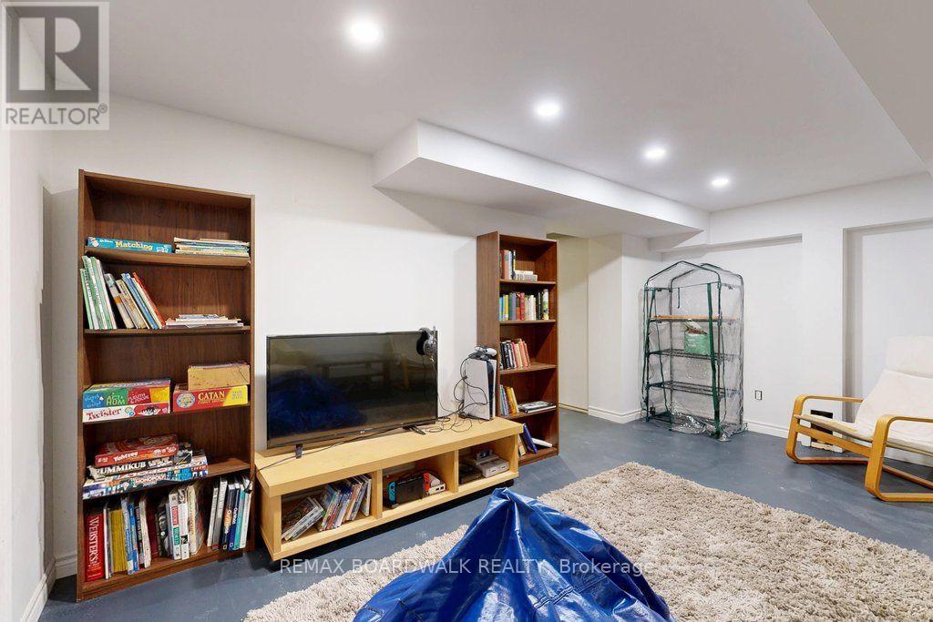 29 Southpark Drive Property Photo 34