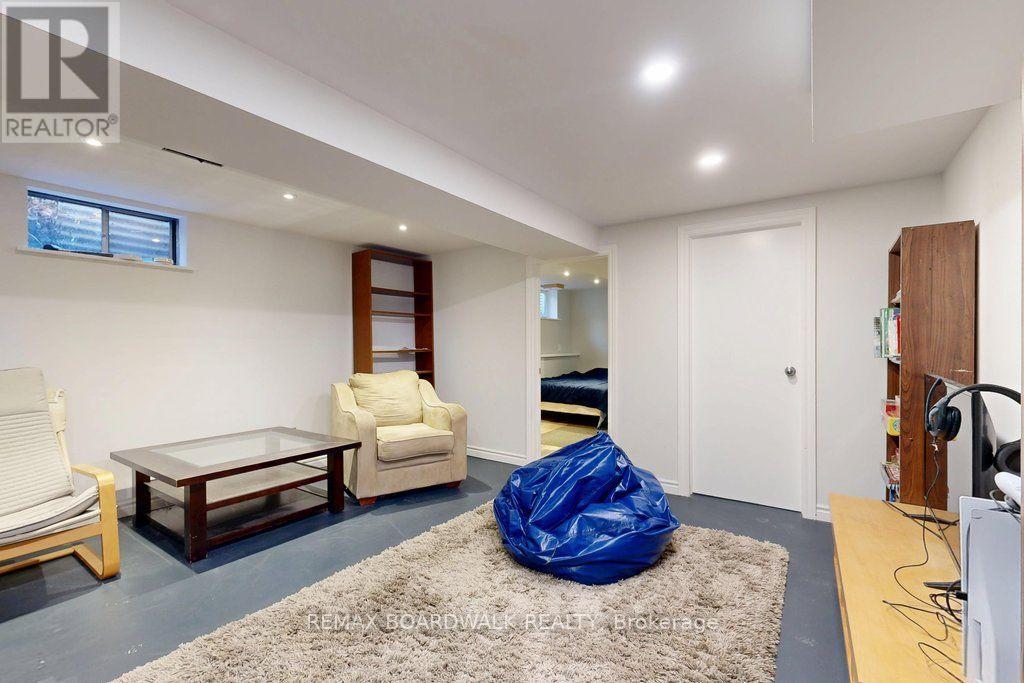 29 Southpark Drive Property Photo 35