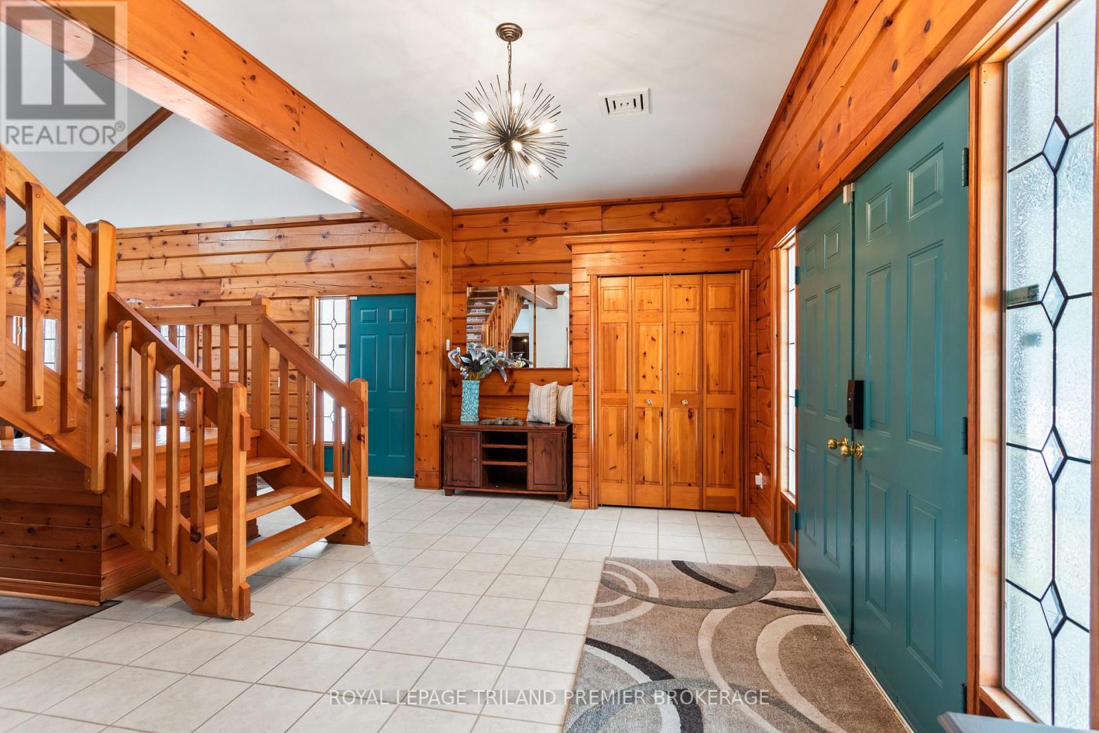 9936 Ontario Street Property Photo 7