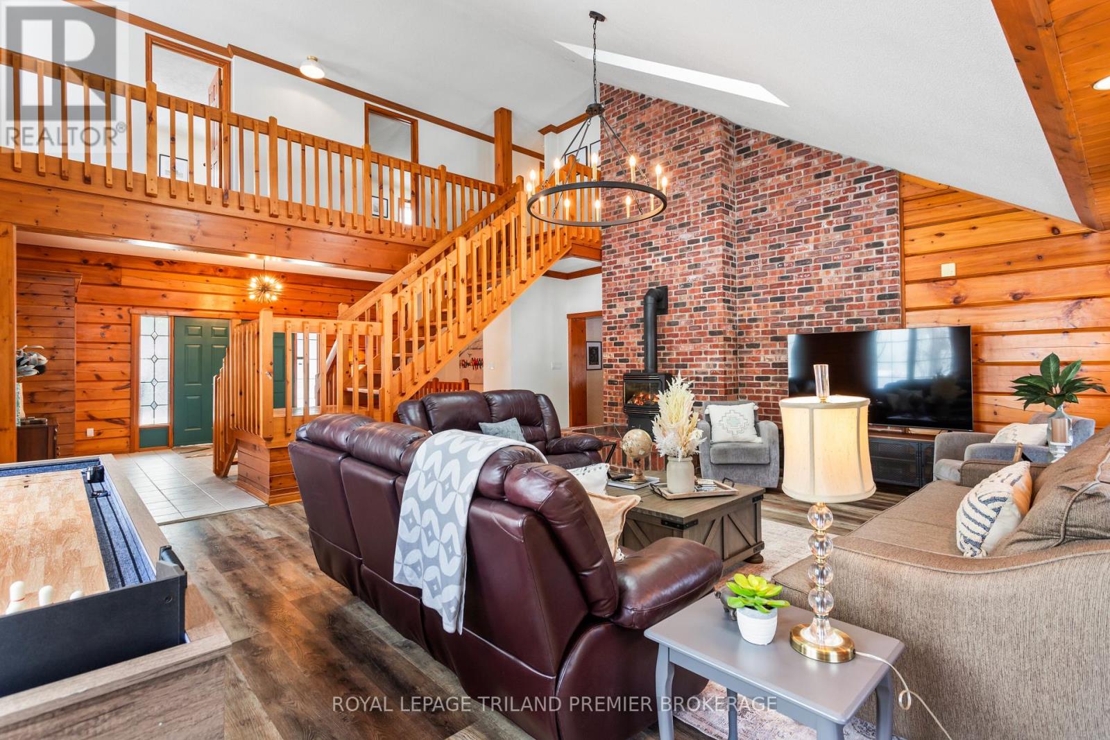 9936 Ontario Street Property Photo 12