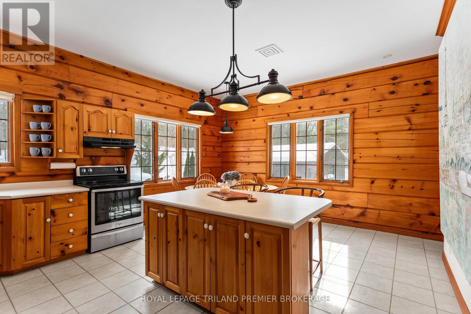 9936 Ontario Street Property Photo 18