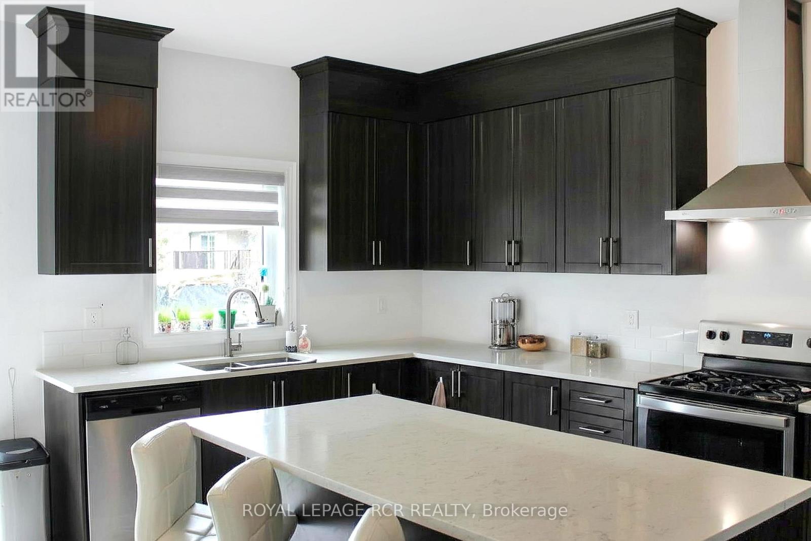 107 Werry Avenue Property Photo 2