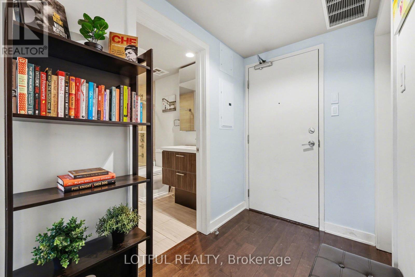 544 - 340 Mcleod Street Property Photo 4