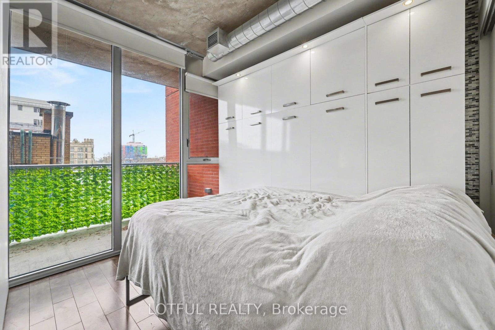 544 - 340 Mcleod Street Property Photo 16