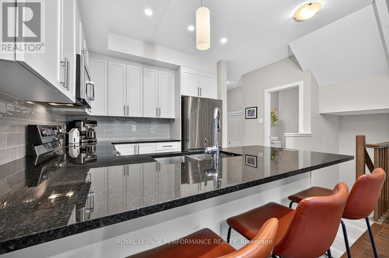 1016 Kijik Crescent Property Photo 16
