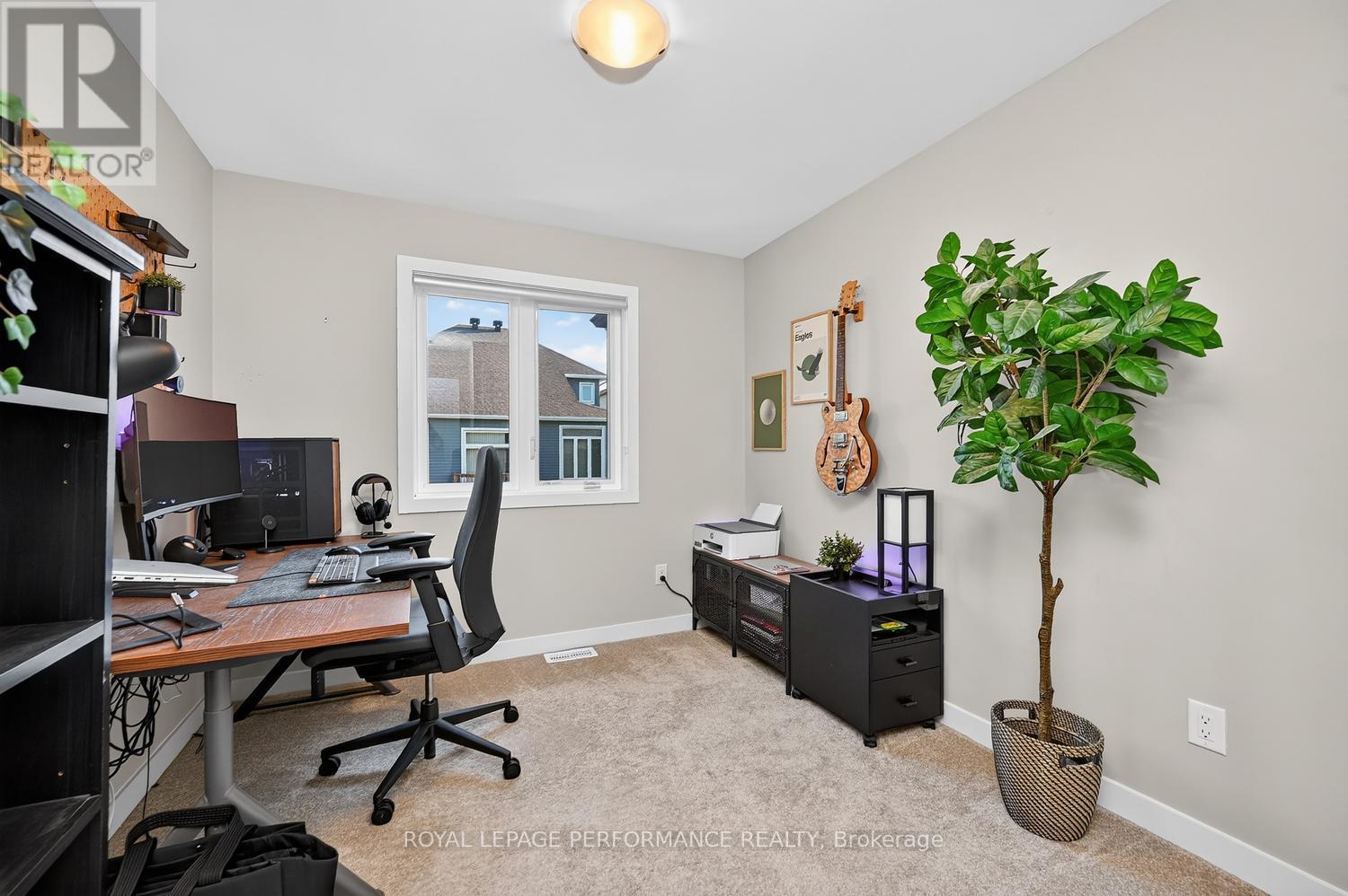 1016 Kijik Crescent Property Photo 28