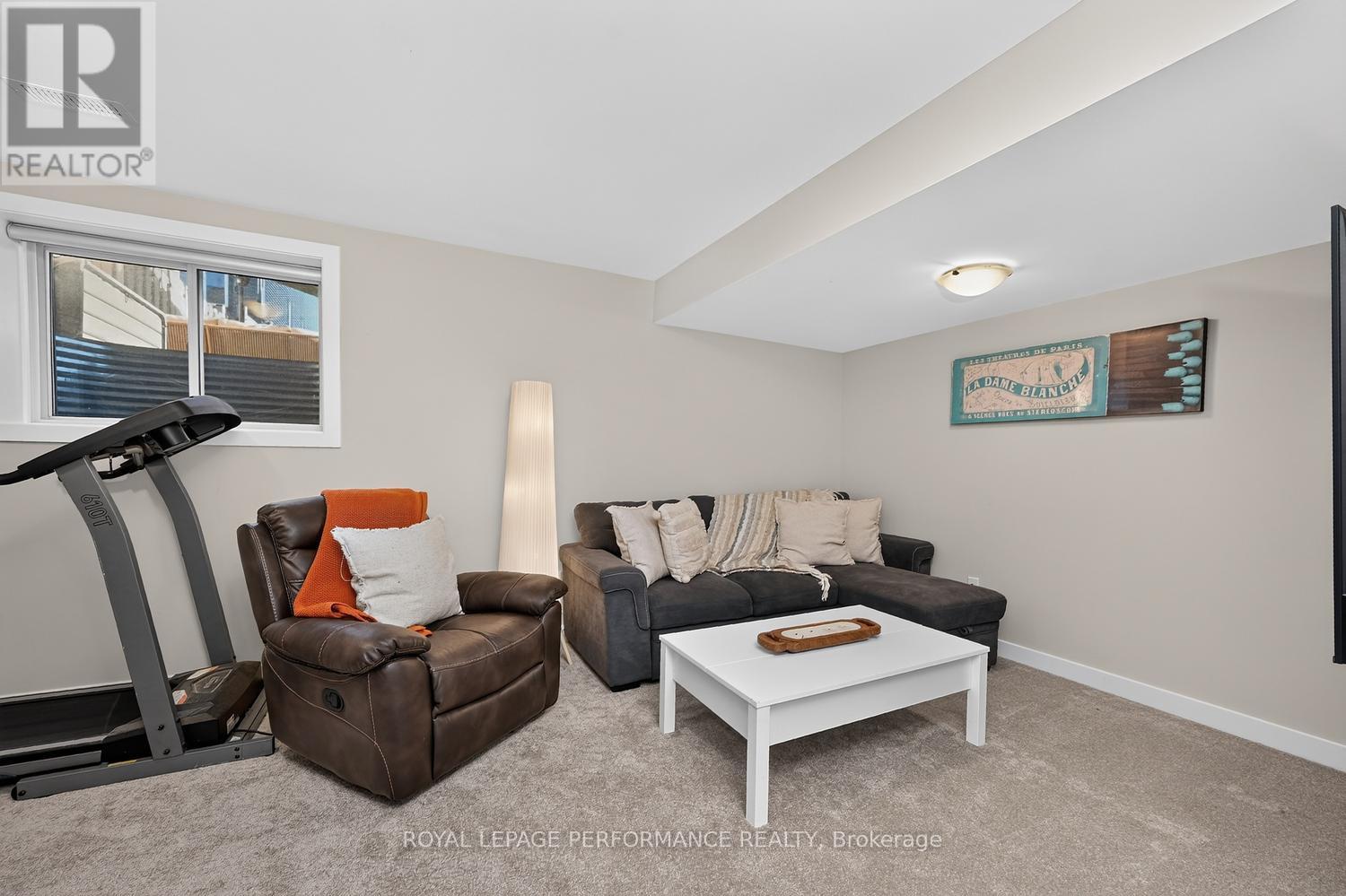 1016 Kijik Crescent Property Photo 30