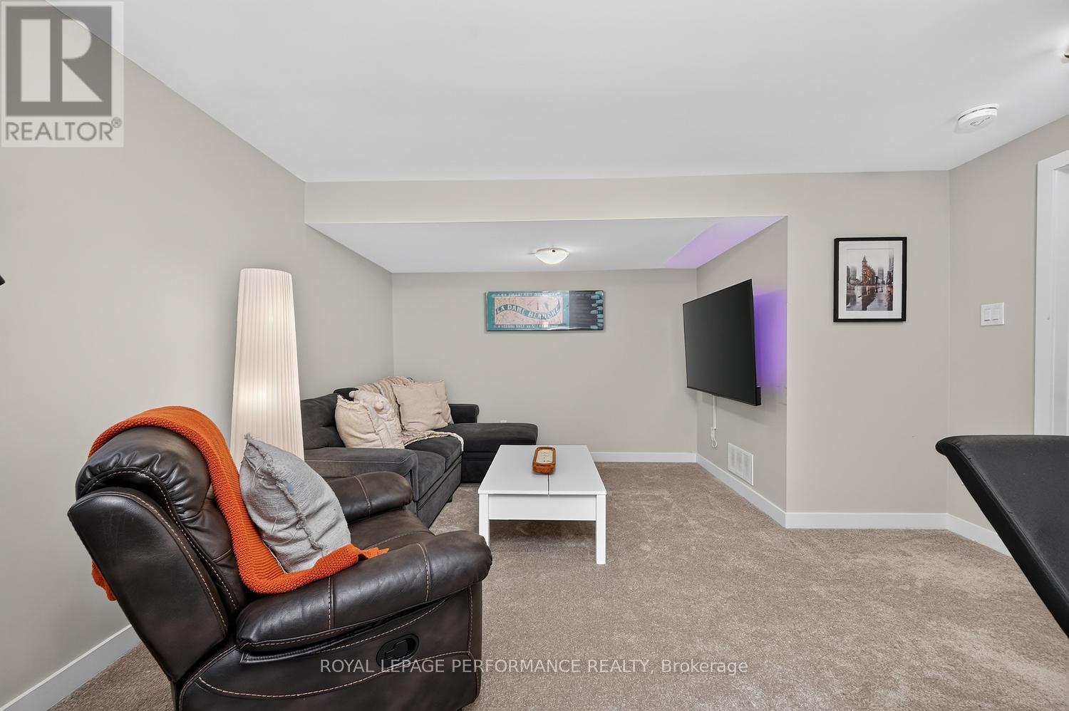 1016 Kijik Crescent Property Photo 31