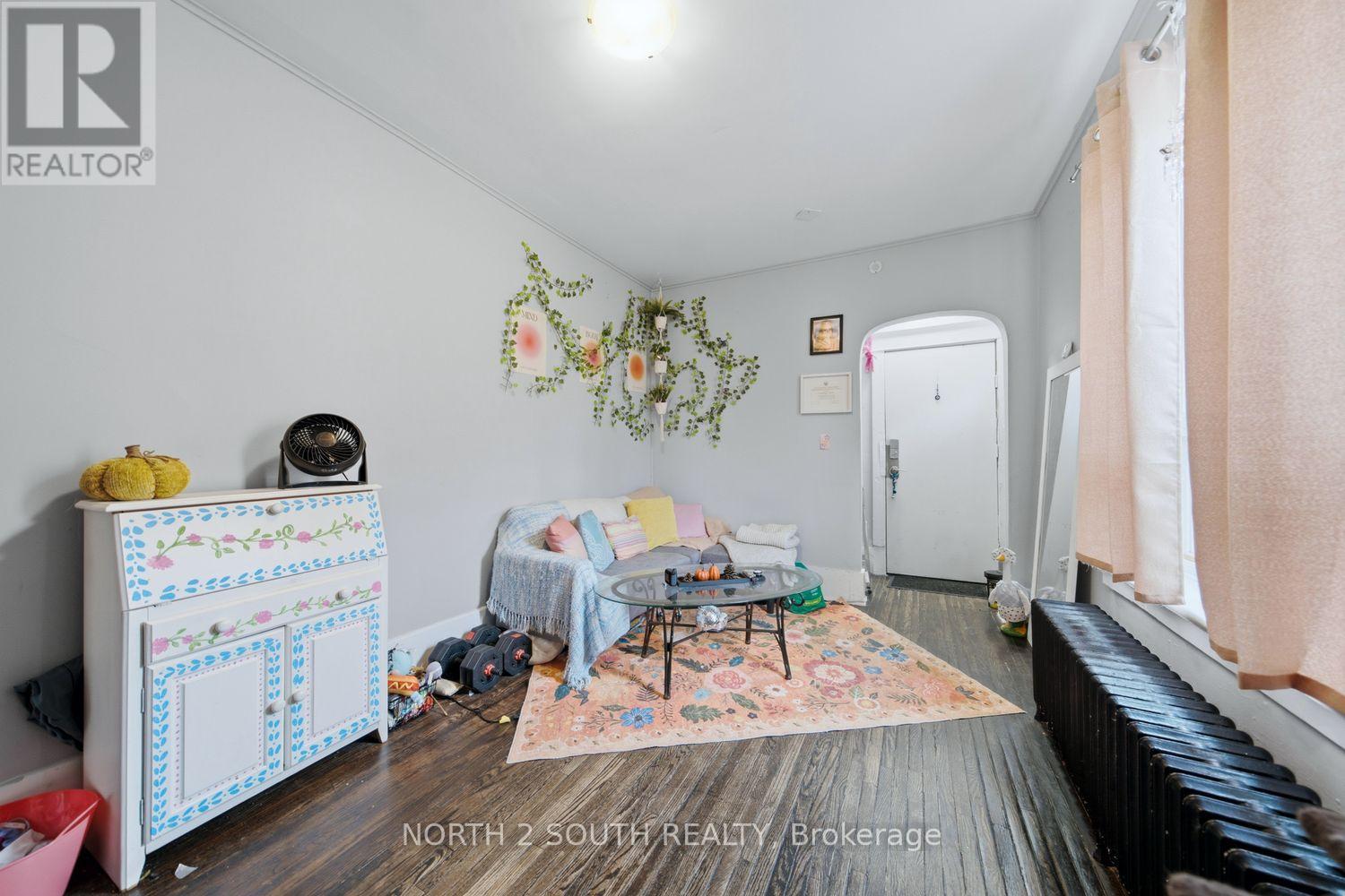 880 Dundas Street E Property Photo 30