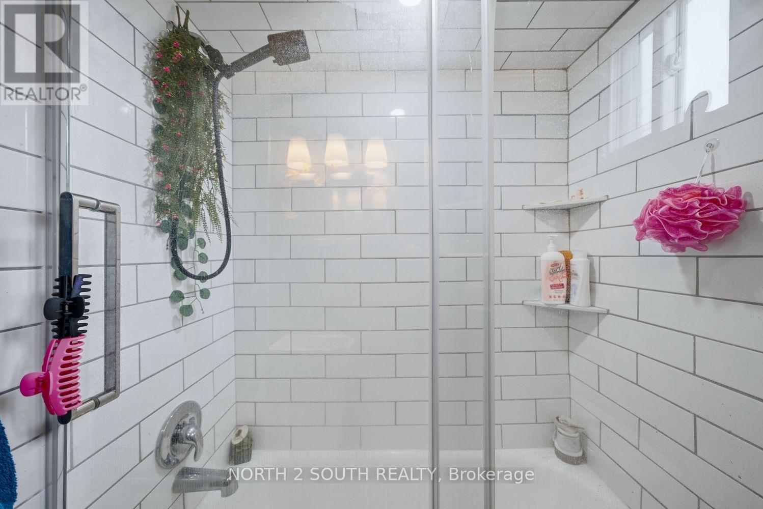 880 Dundas Street E Property Photo 35