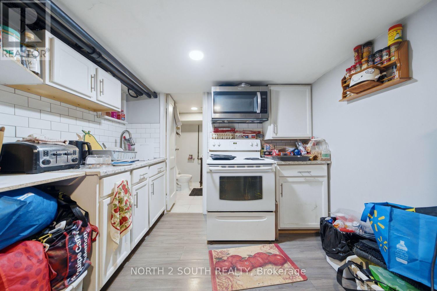 880 Dundas Street E Property Photo 41