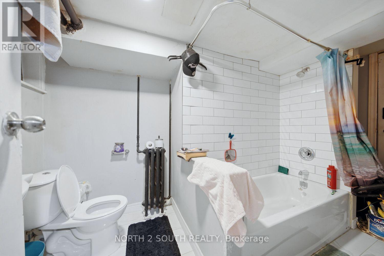 880 Dundas Street E Property Photo 42
