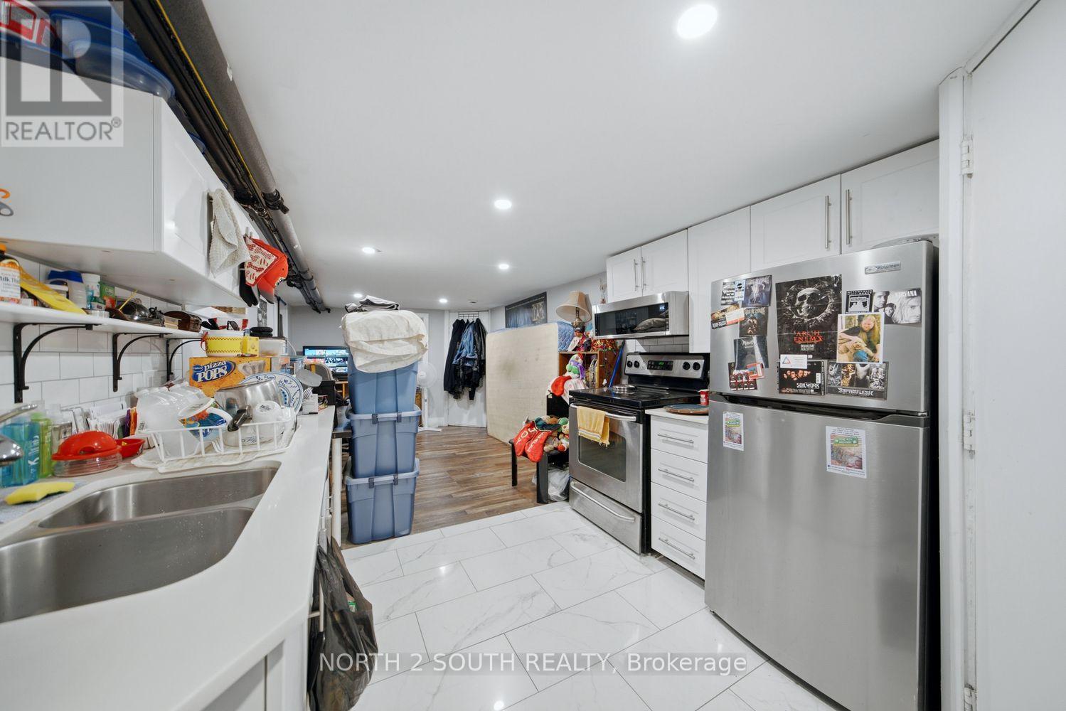 880 Dundas Street E Property Photo 44