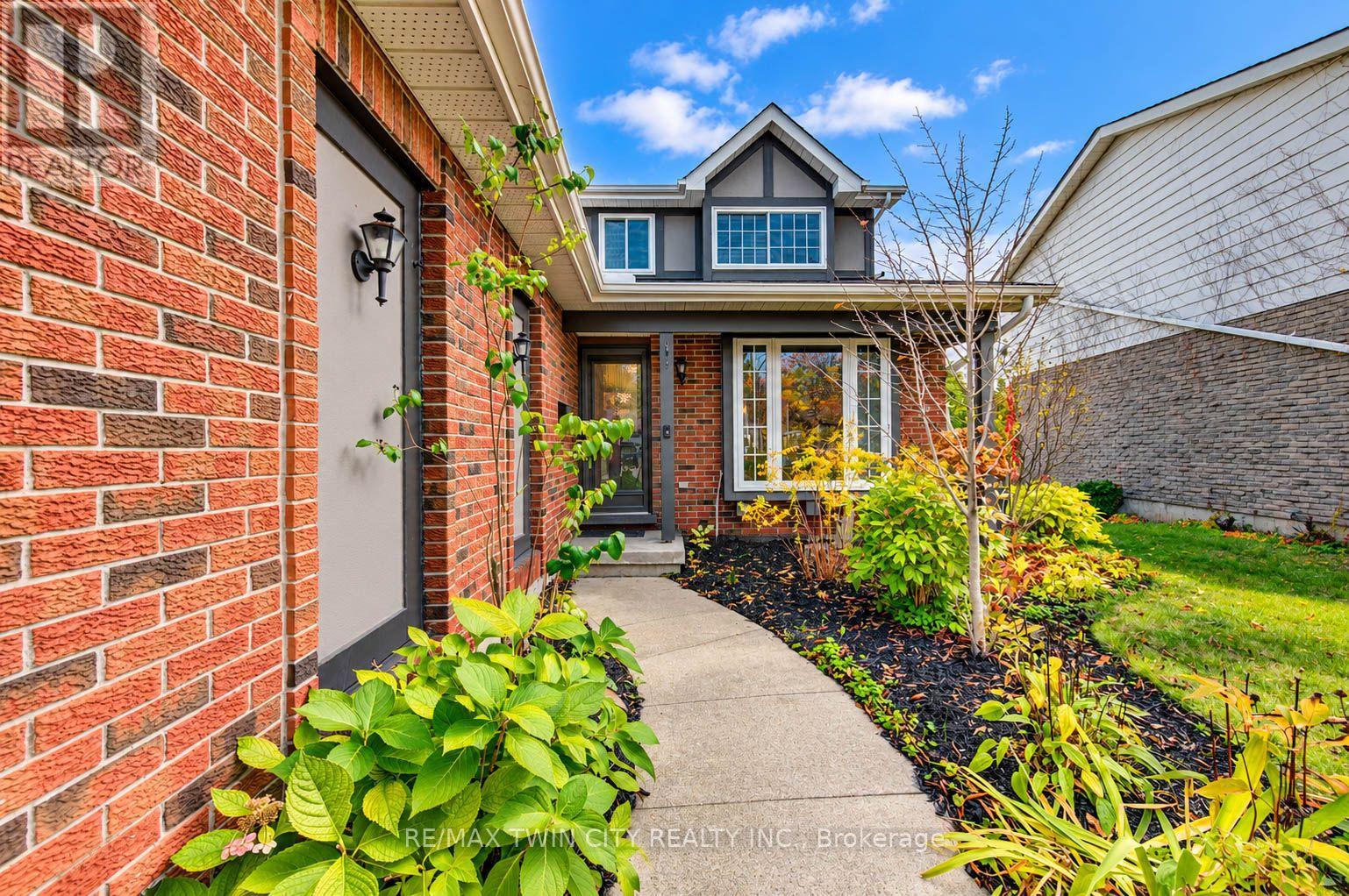 63 Winding Way Property Photo 2