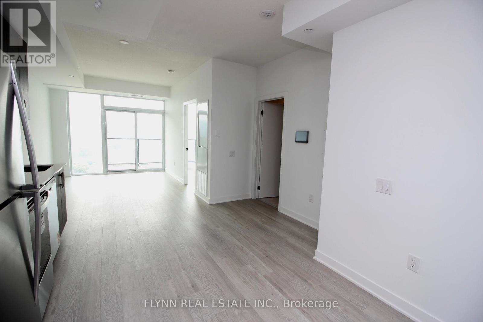 1518 - 2782 Barton Street E Property Photo 1