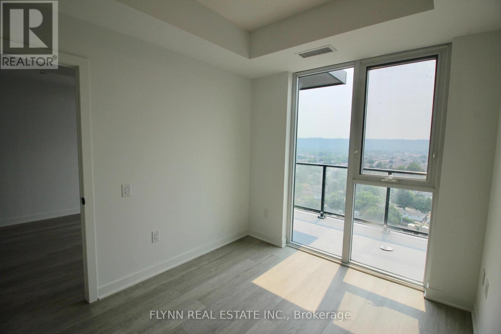 1518 - 2782 Barton Street E Property Photo 9