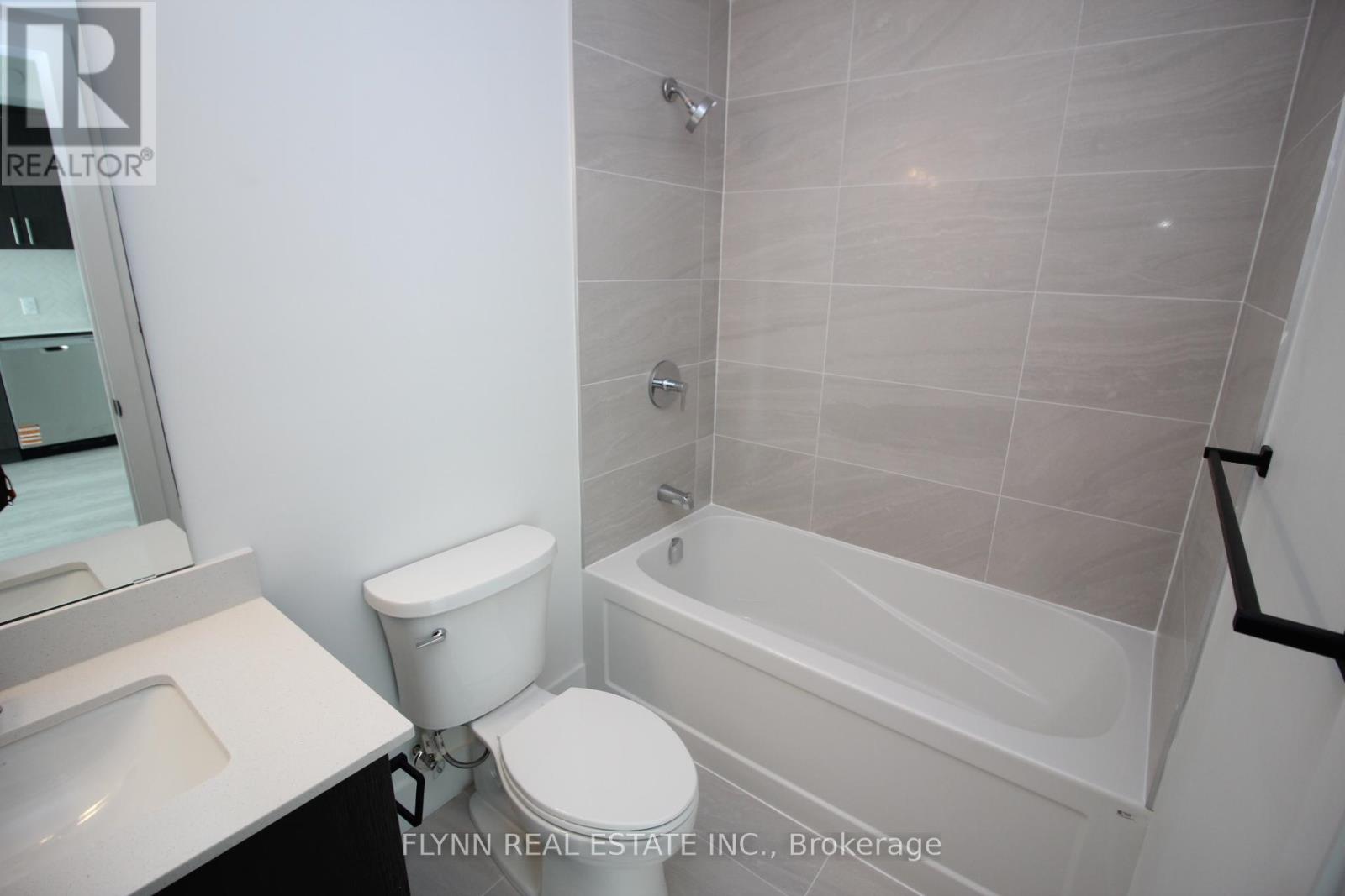 1518 - 2782 Barton Street E Property Photo 11
