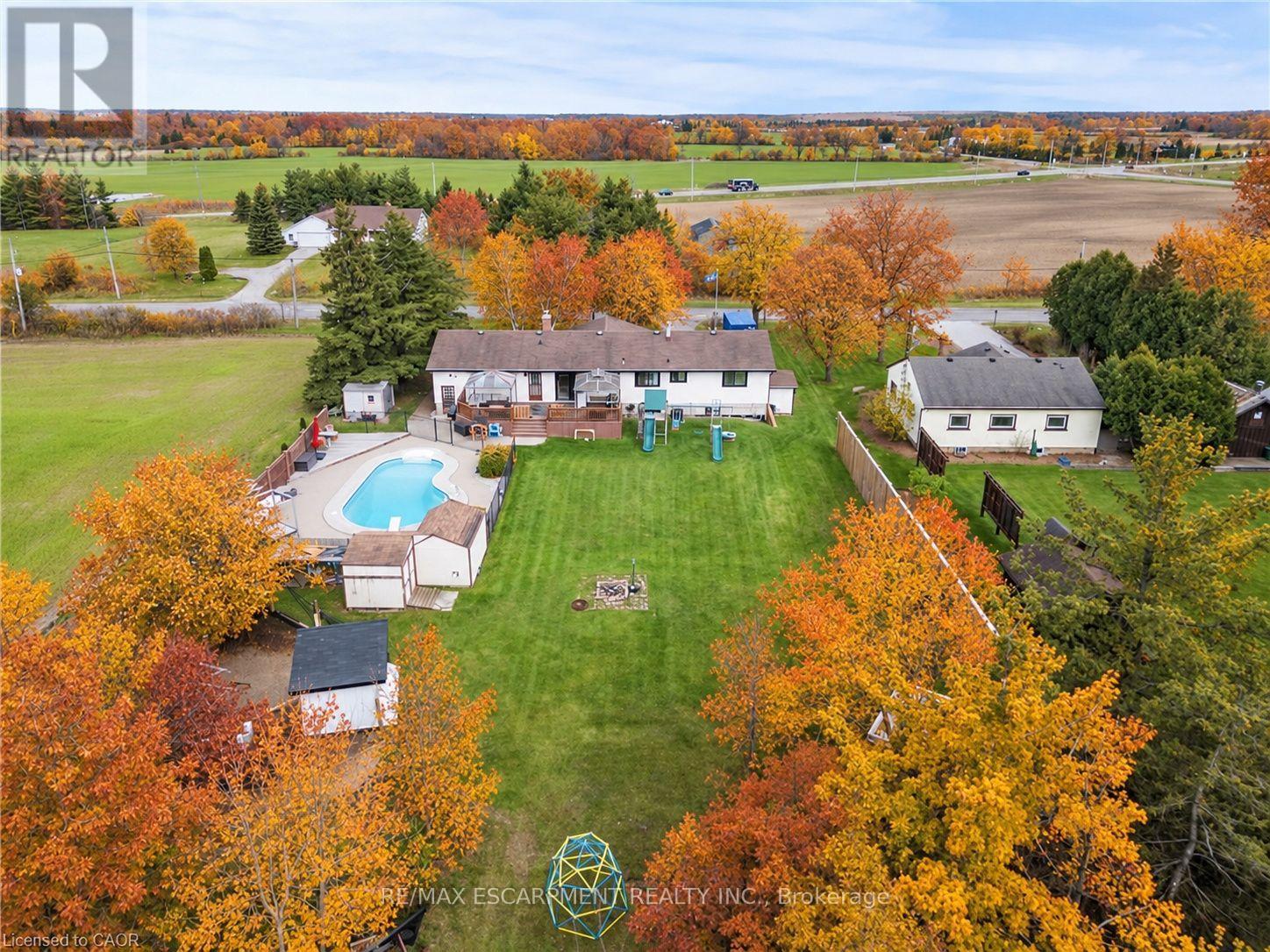 5090 Blackheath Road Property Photo 1