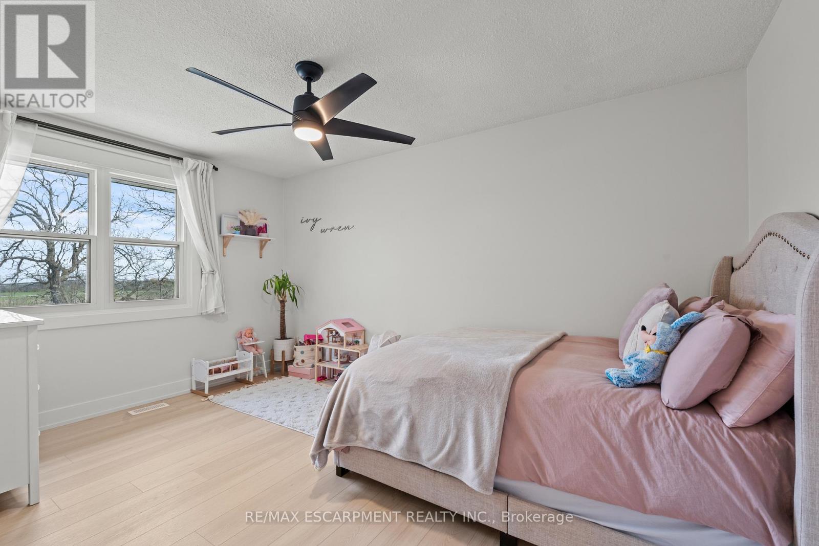 5090 Blackheath Road Property Photo 19
