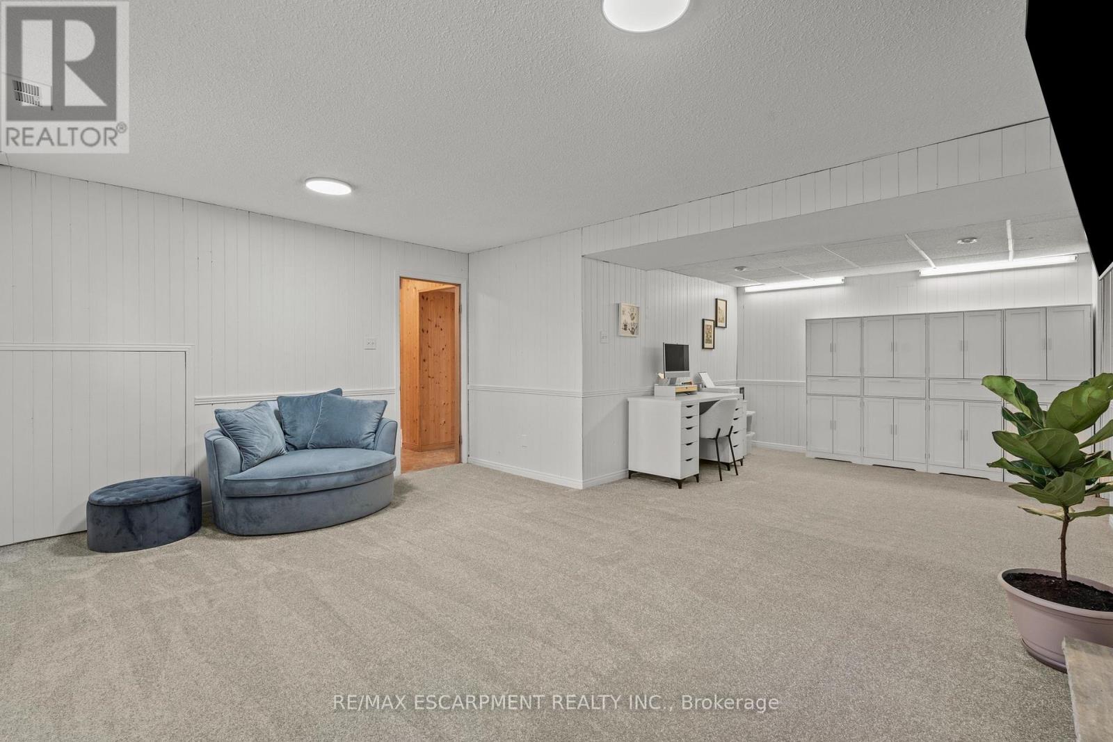 5090 Blackheath Road Property Photo 24