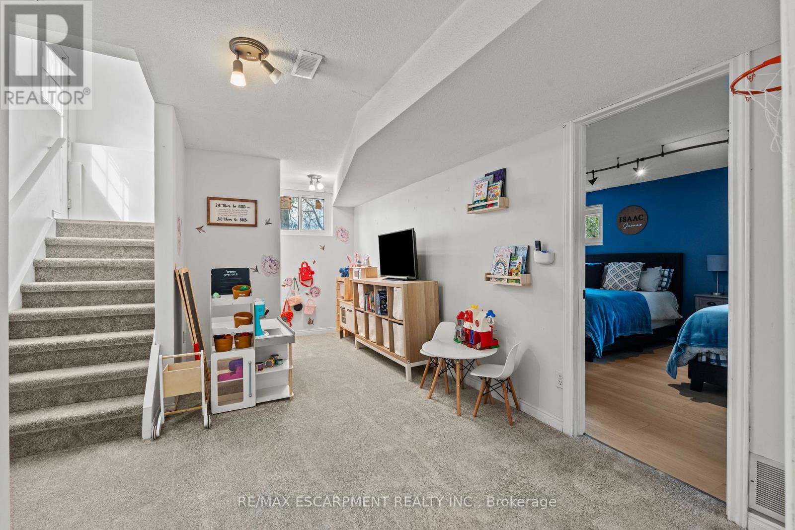 5090 Blackheath Road Property Photo 26