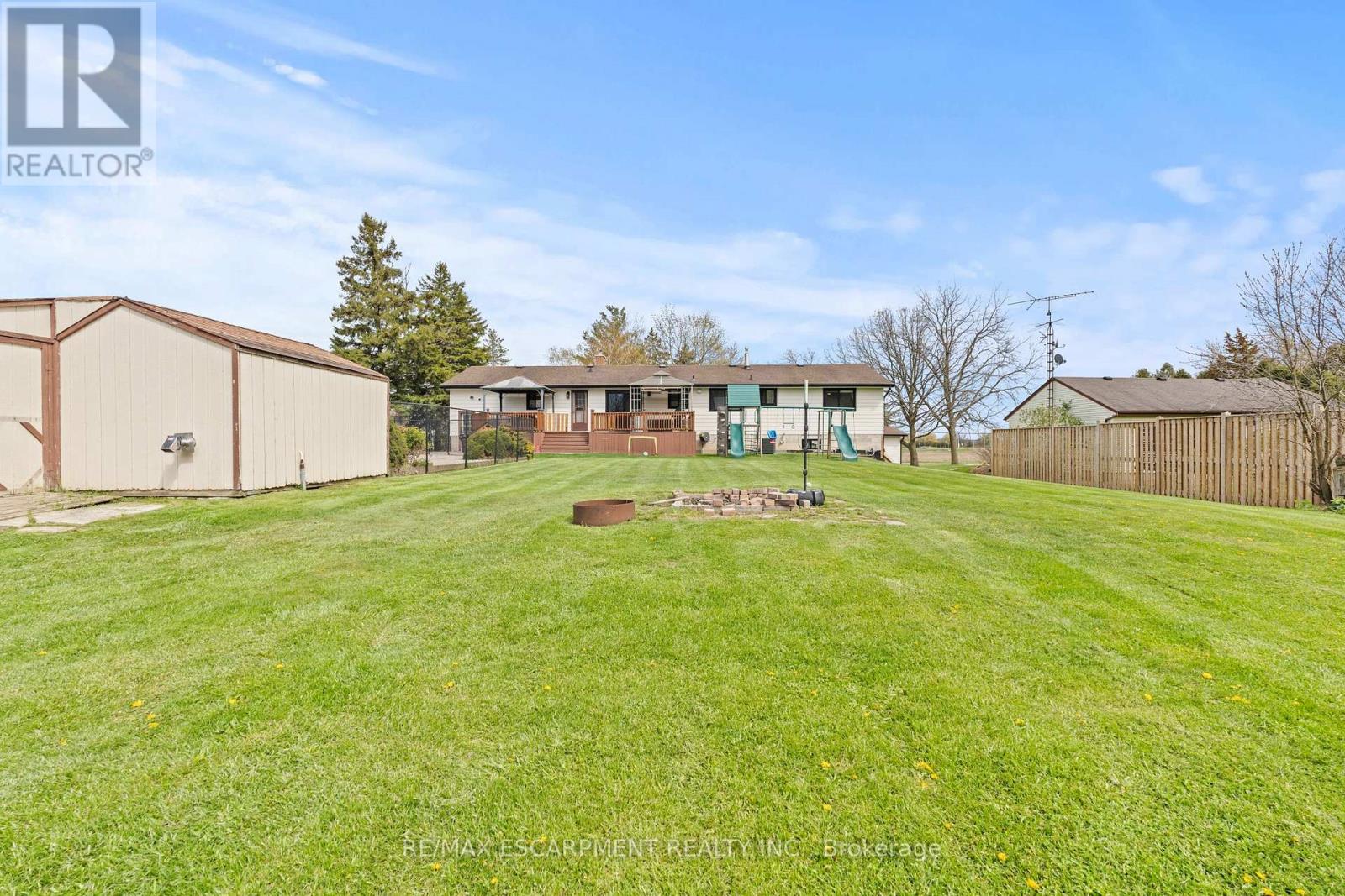 5090 Blackheath Road Property Photo 33