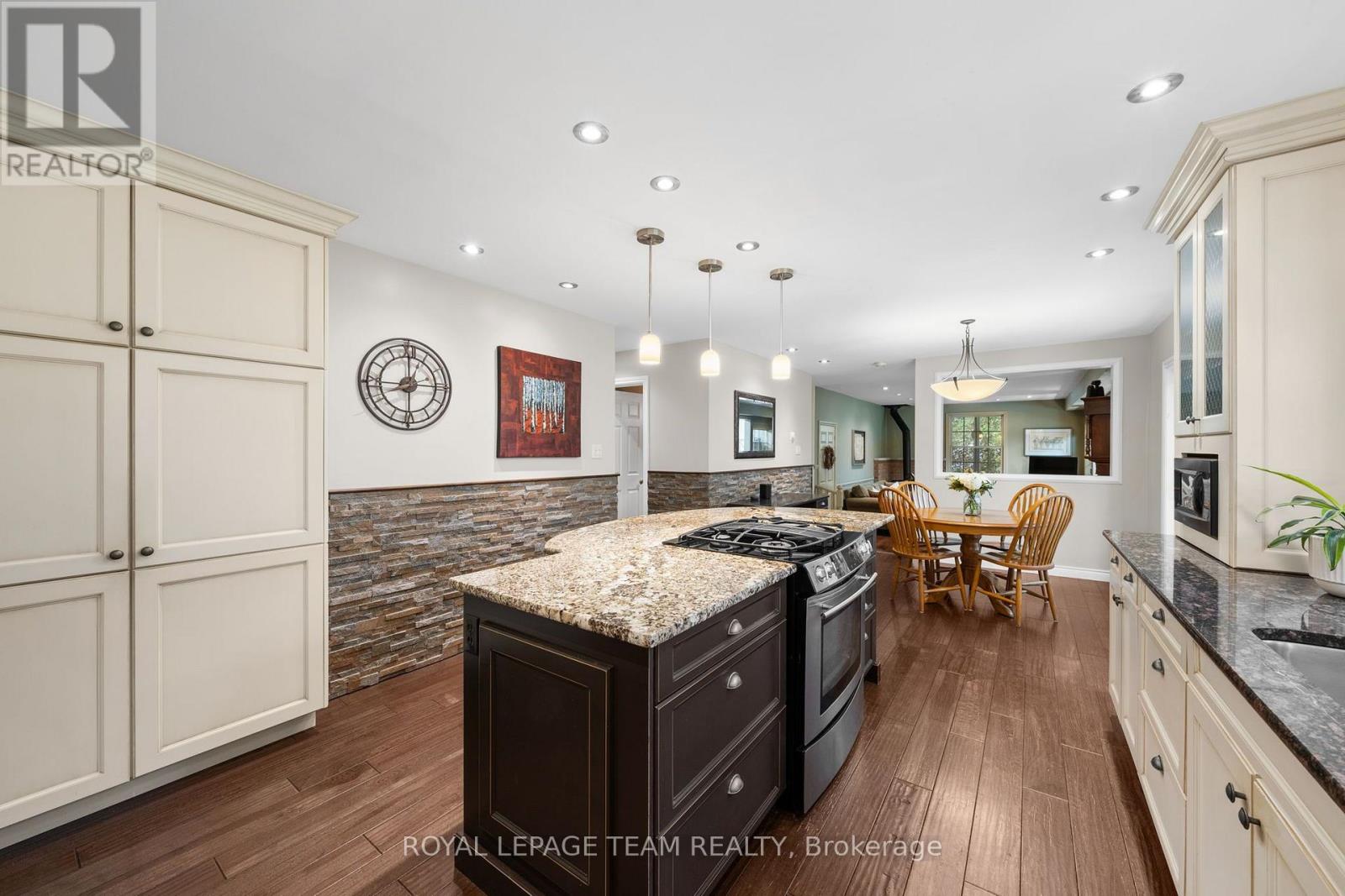 5532 Whitewood Avenue Property Photo 13