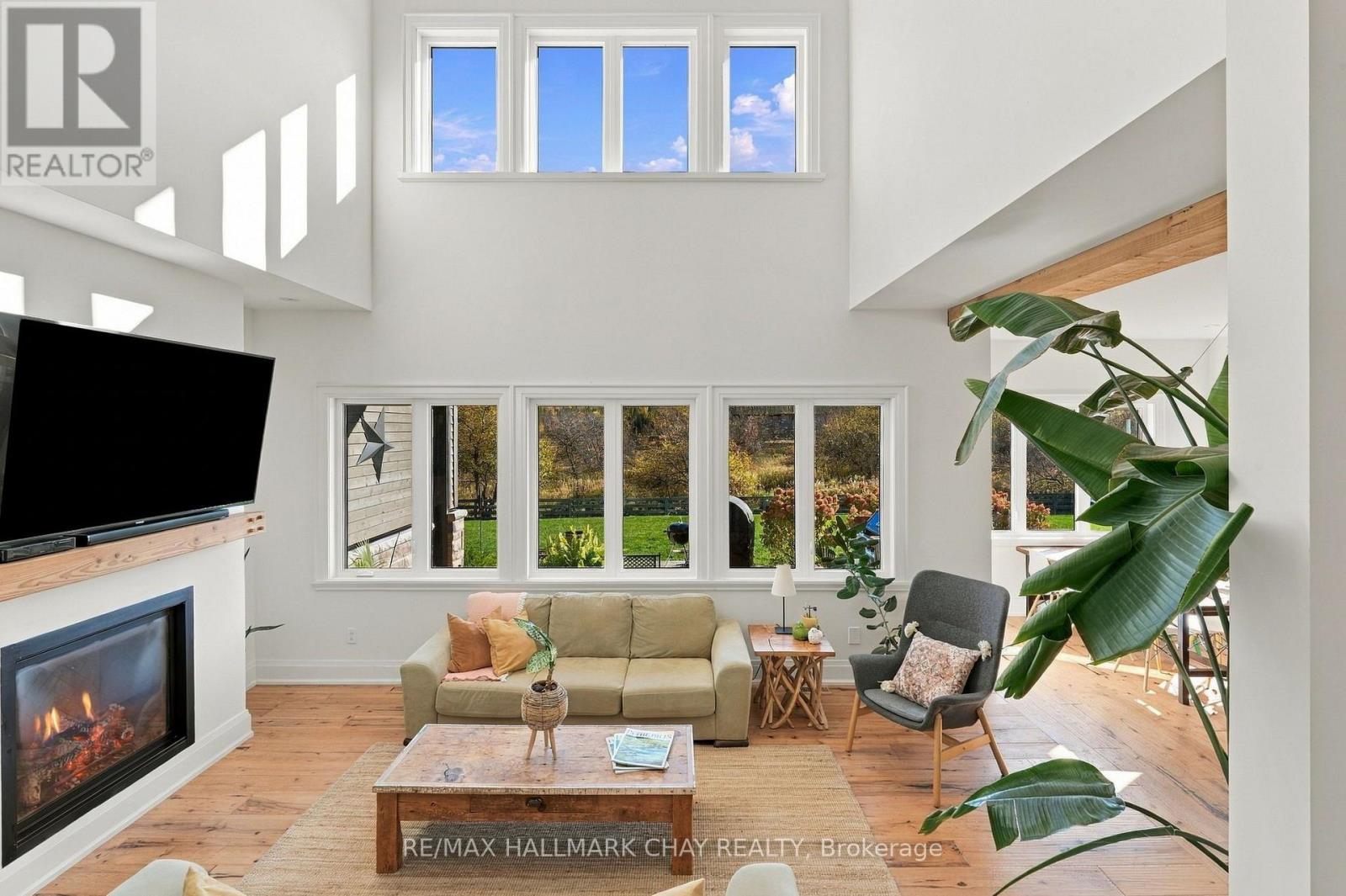 667312 20th Side Road Property Photo 19