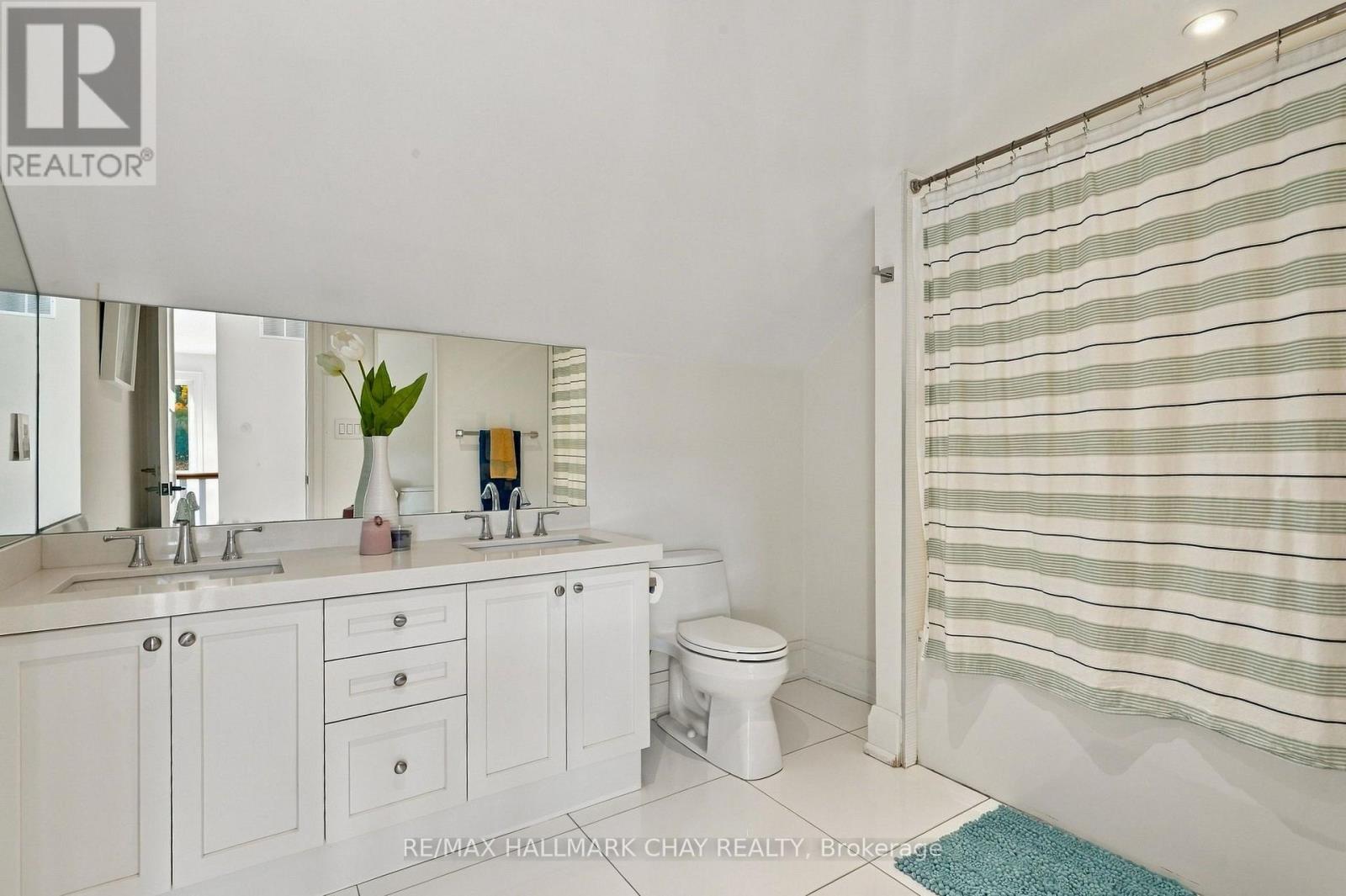 667312 20th Side Road Property Photo 32