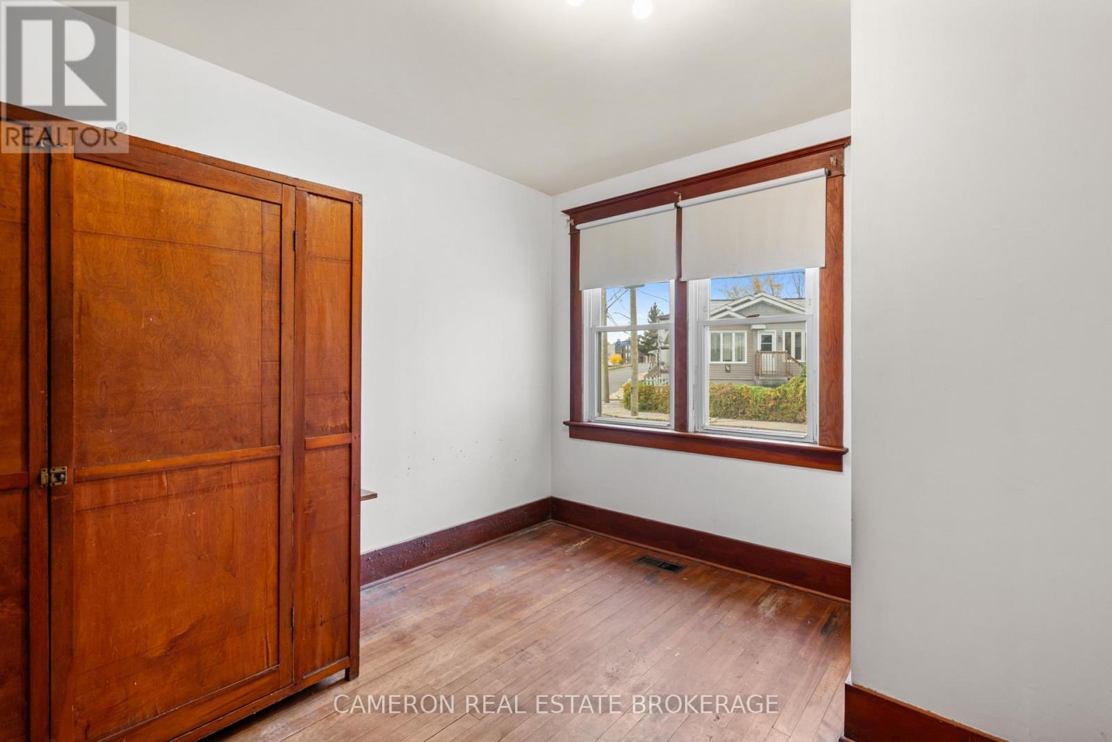 23-23a William Street Property Photo 11