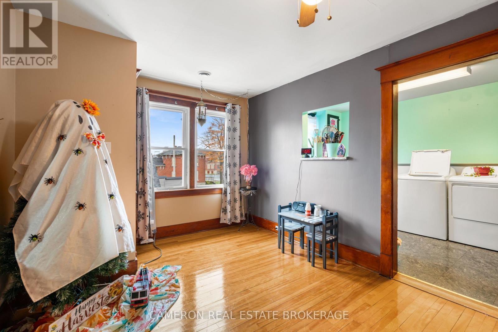 23-23a William Street Property Photo 17