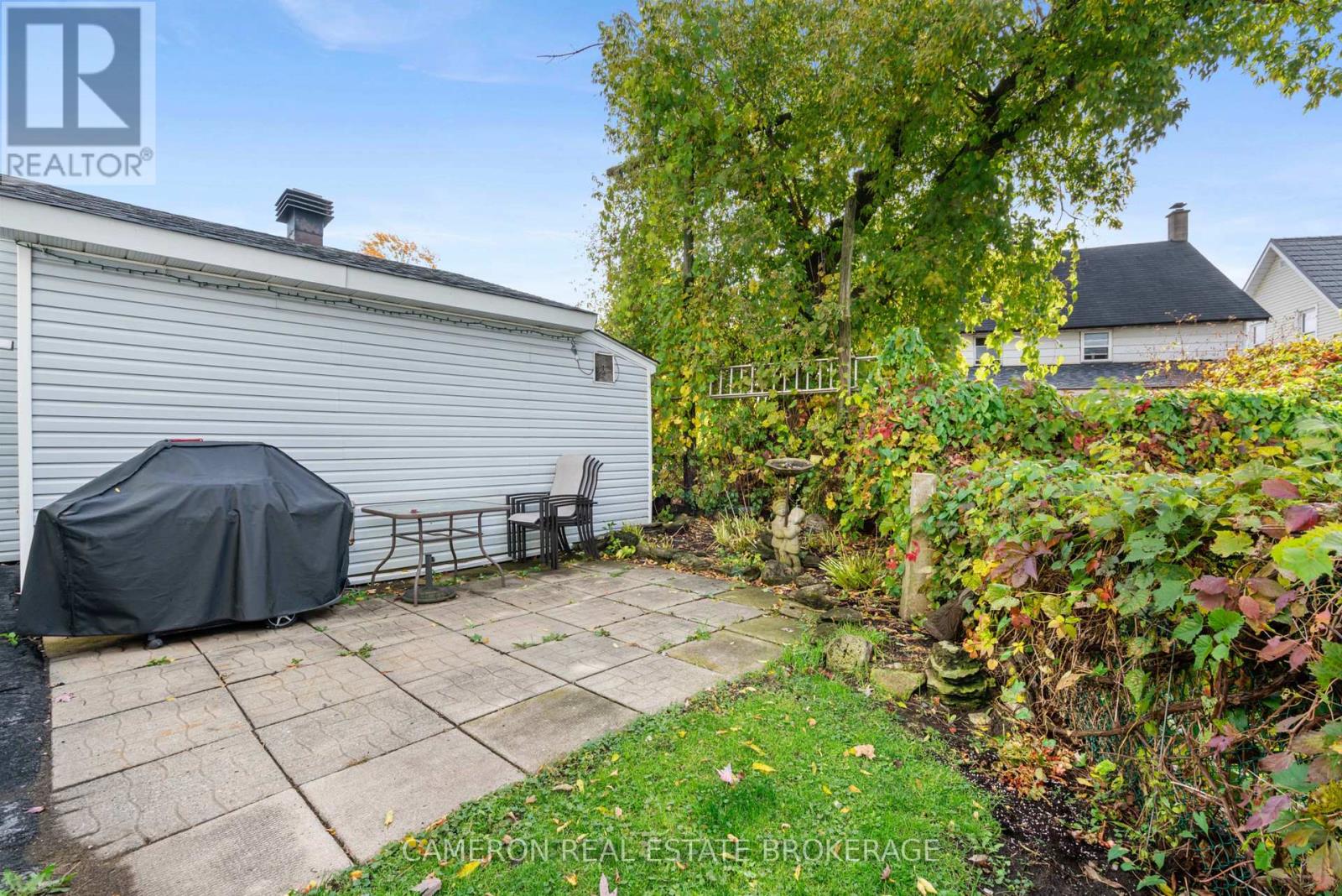 23-23a William Street Property Photo 27