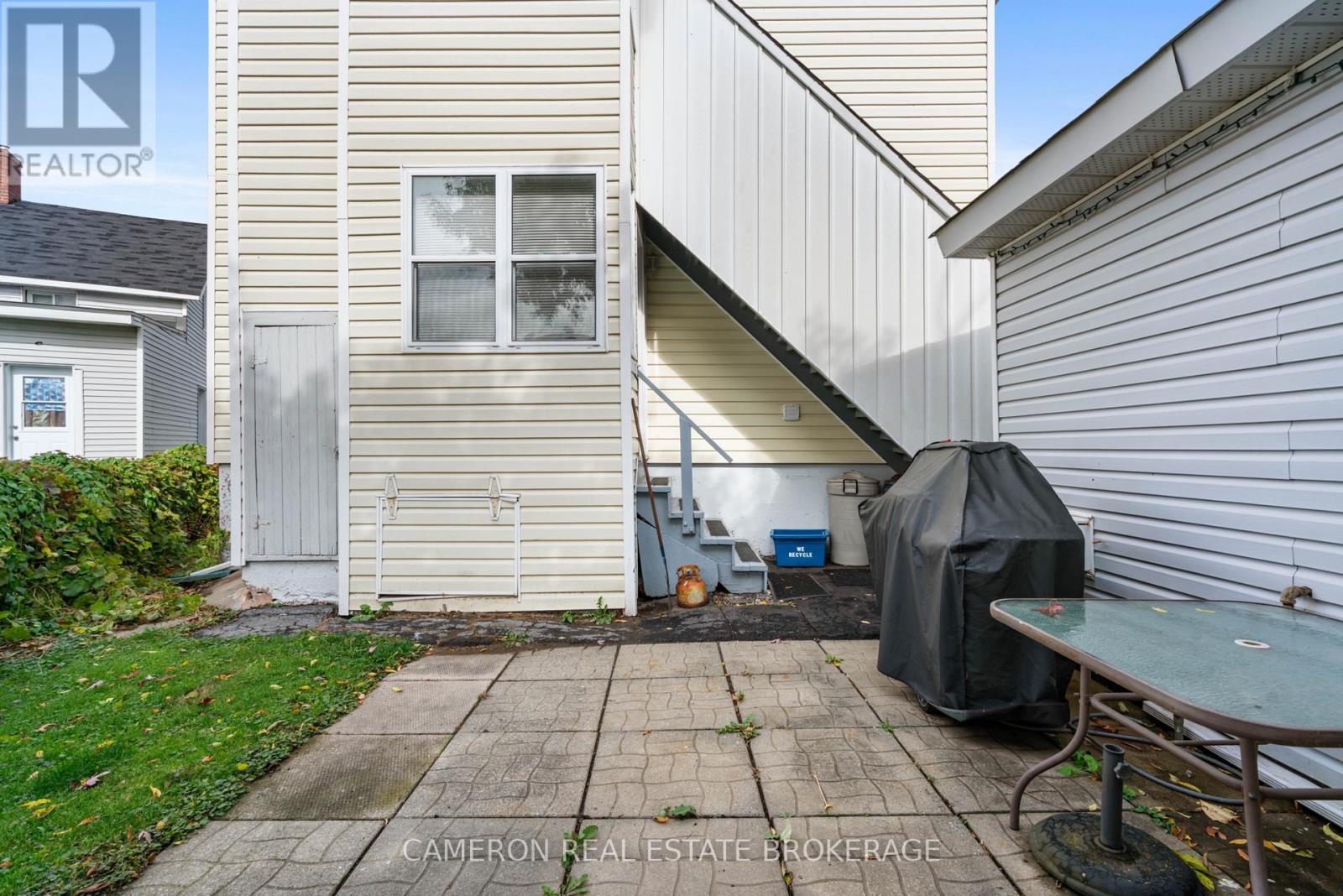23-23a William Street Property Photo 28