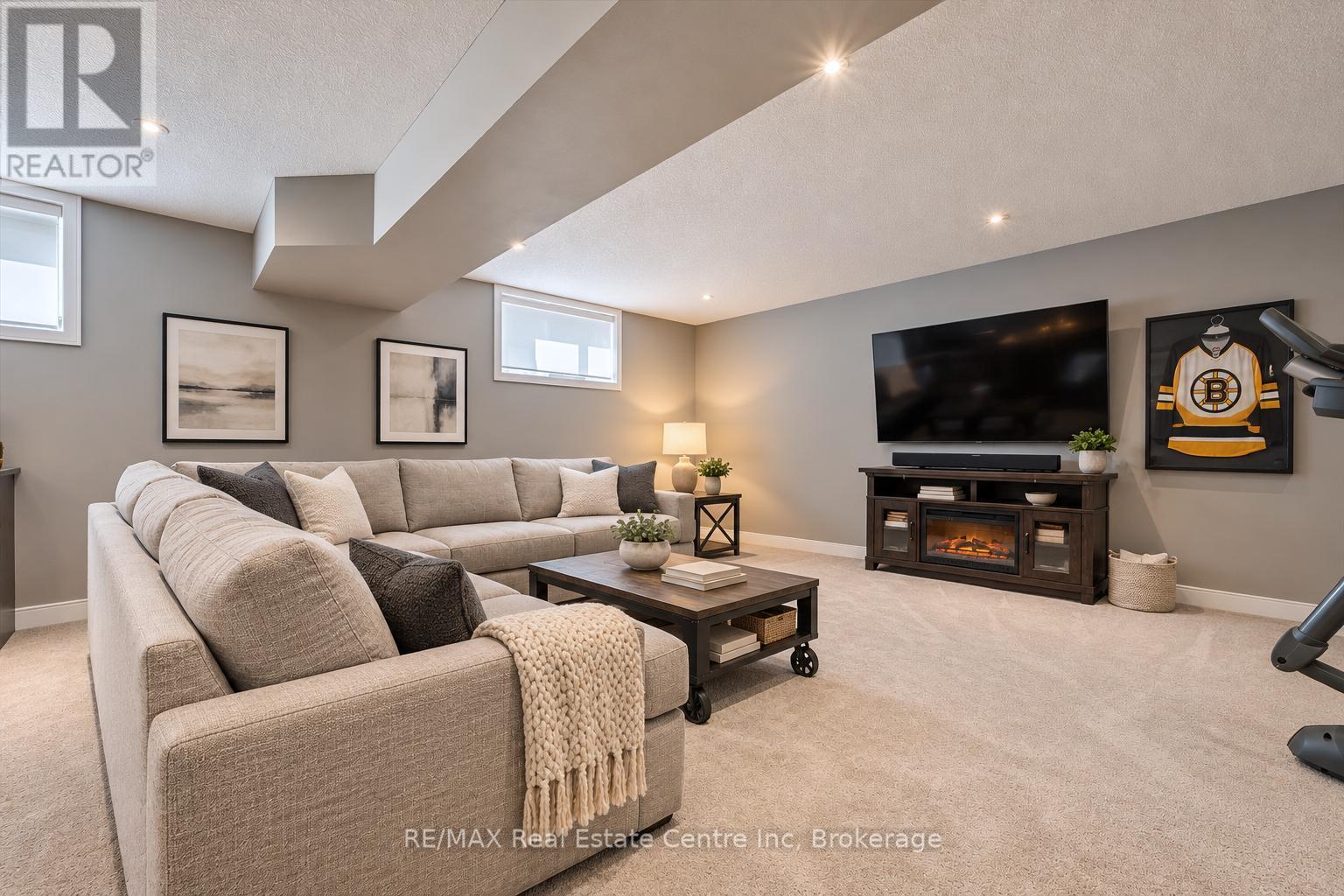 66 Waverley Drive Property Photo 33