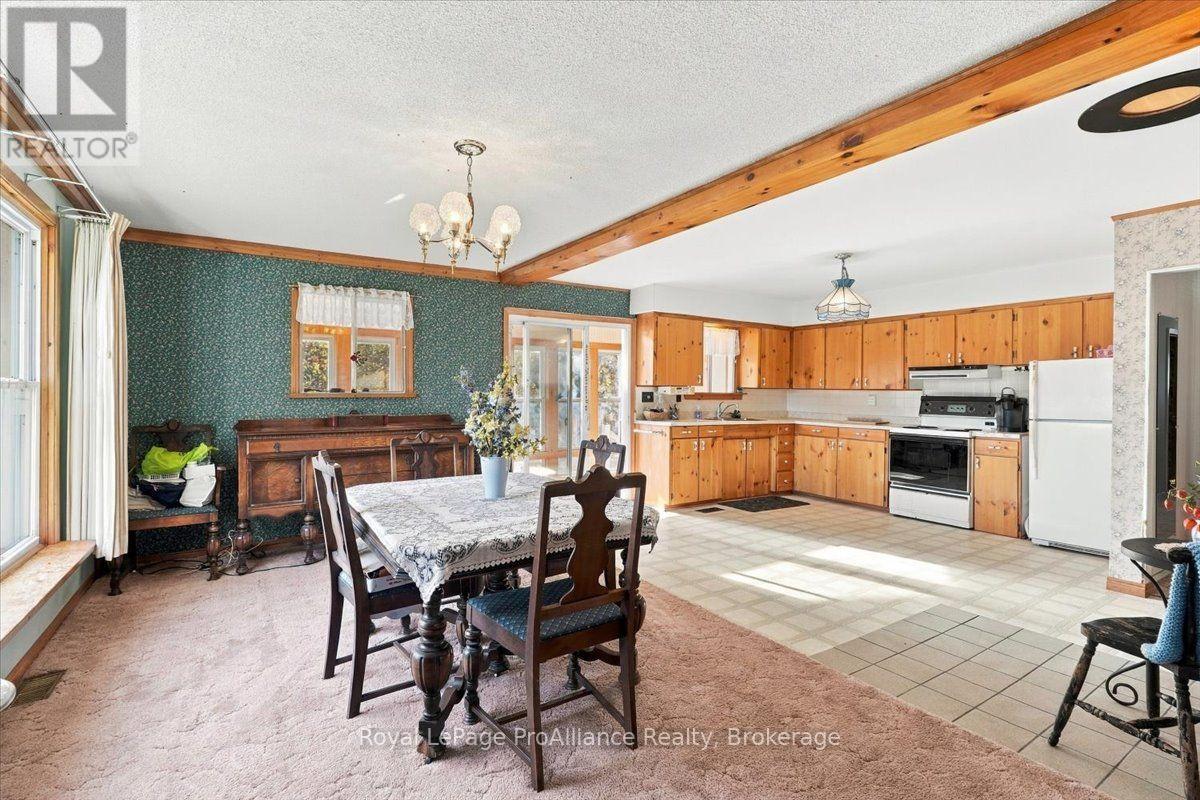 2096 Hollowview Road Property Photo 13