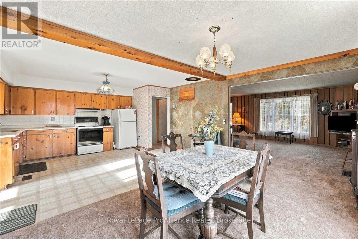 2096 Hollowview Road Property Photo 14