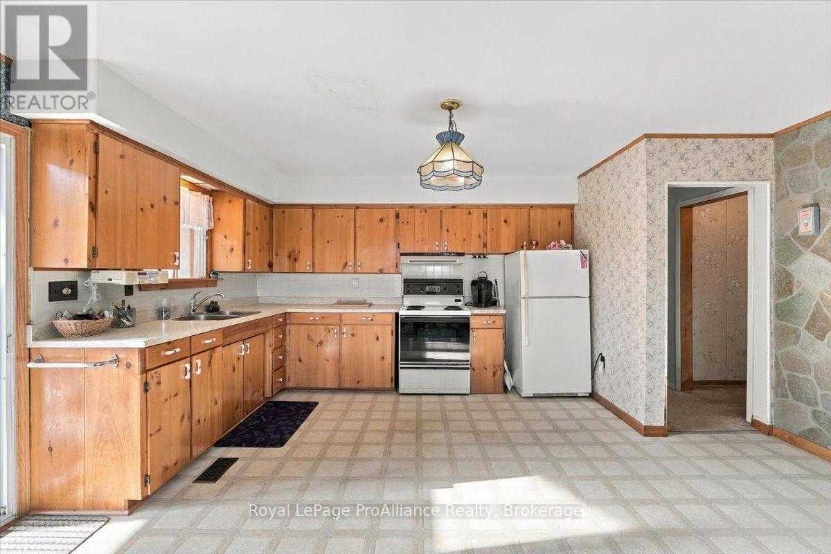 2096 Hollowview Road Property Photo 16
