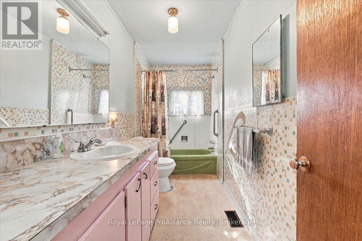 2096 Hollowview Road Property Photo 23