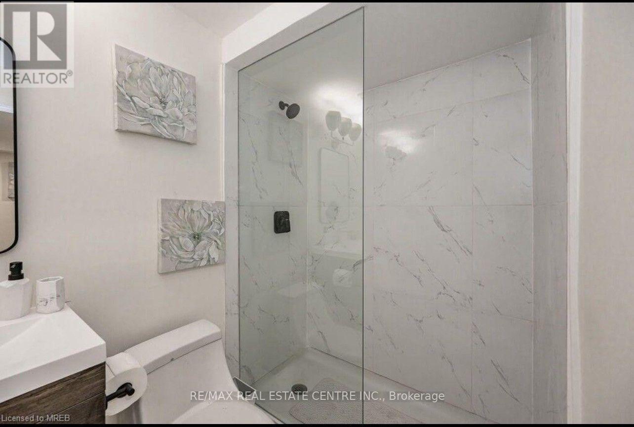 Lower - 136 The Country Way Property Photo 14