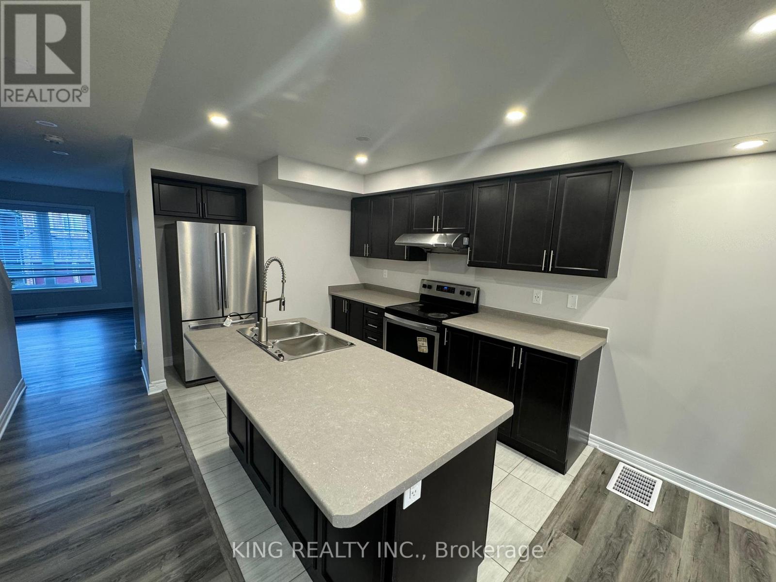 632 Linden Drive Property Photo 2