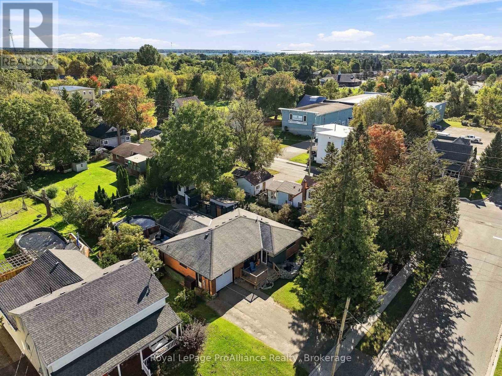 41 Centre Street Property Photo 7