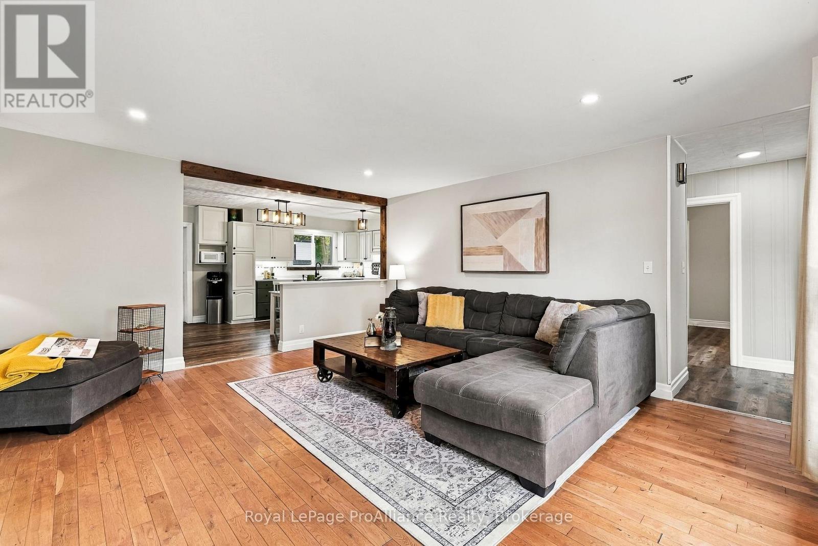 41 Centre Street Property Photo 14